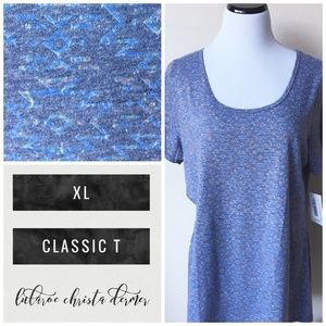 NWT Lularoe Classic T